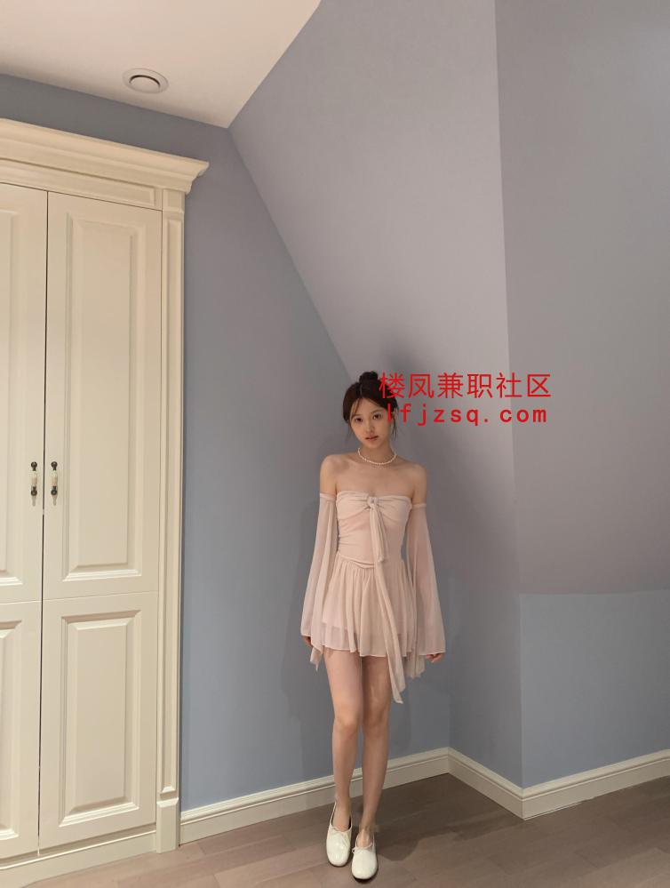 肌肤嫩滑活好的小美女