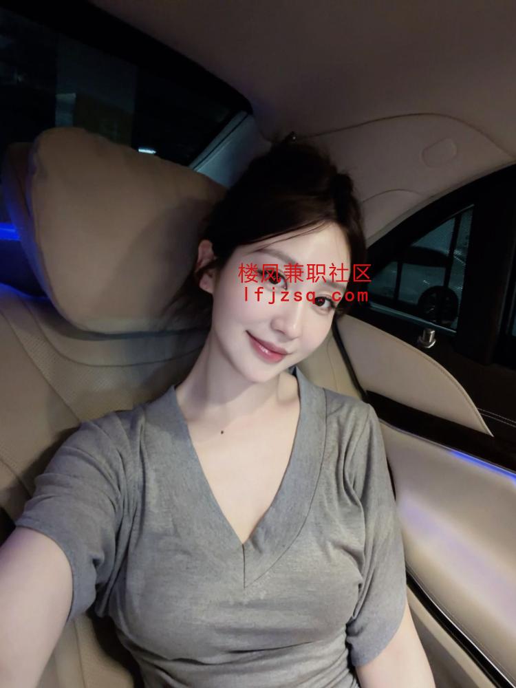 粉嫩水汪汪带些娇羞会说你轻点哦