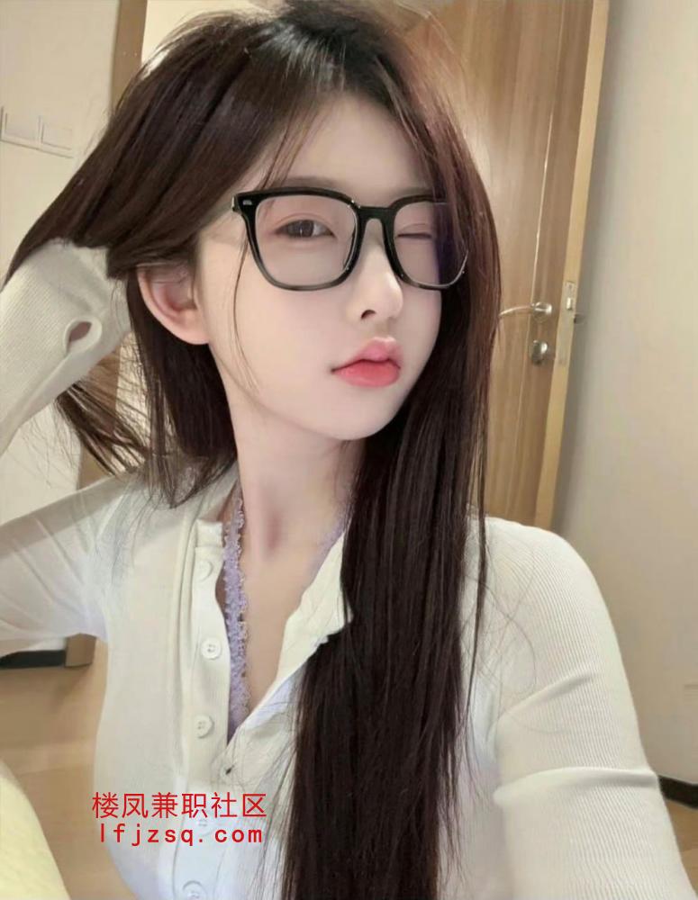 淄博大胸性感御姐音粉嫩姐姐