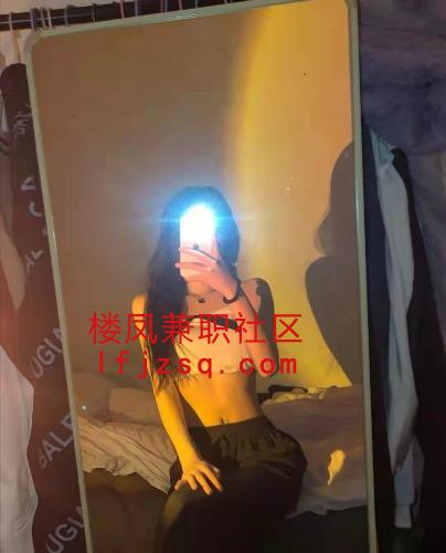 S翘臀骚妹妹