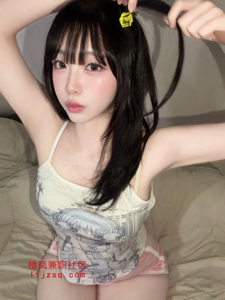 济南年轻漂亮练瑜伽身材好性感敏感逼逼