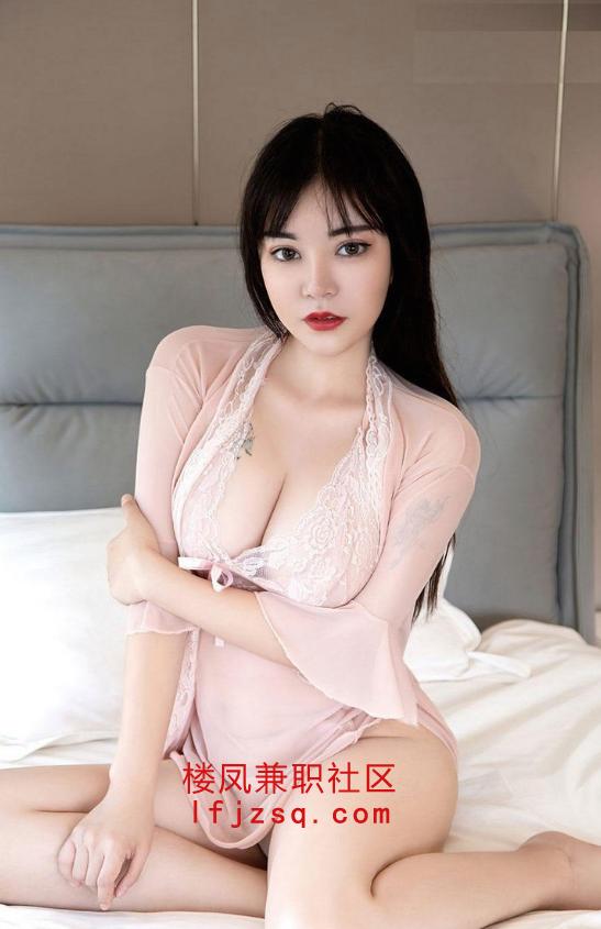 热情的大奶白嫩小骚货