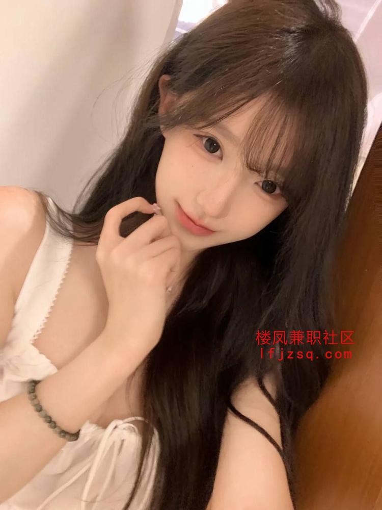 阳泉新开发长腿足交小甜心