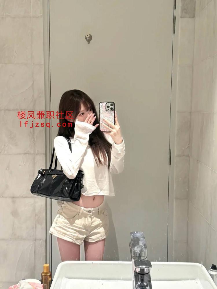 阳泉新开发长腿足交小甜心