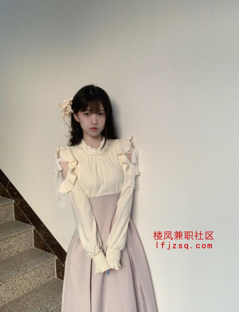 初恋女友的感觉可爱乖巧