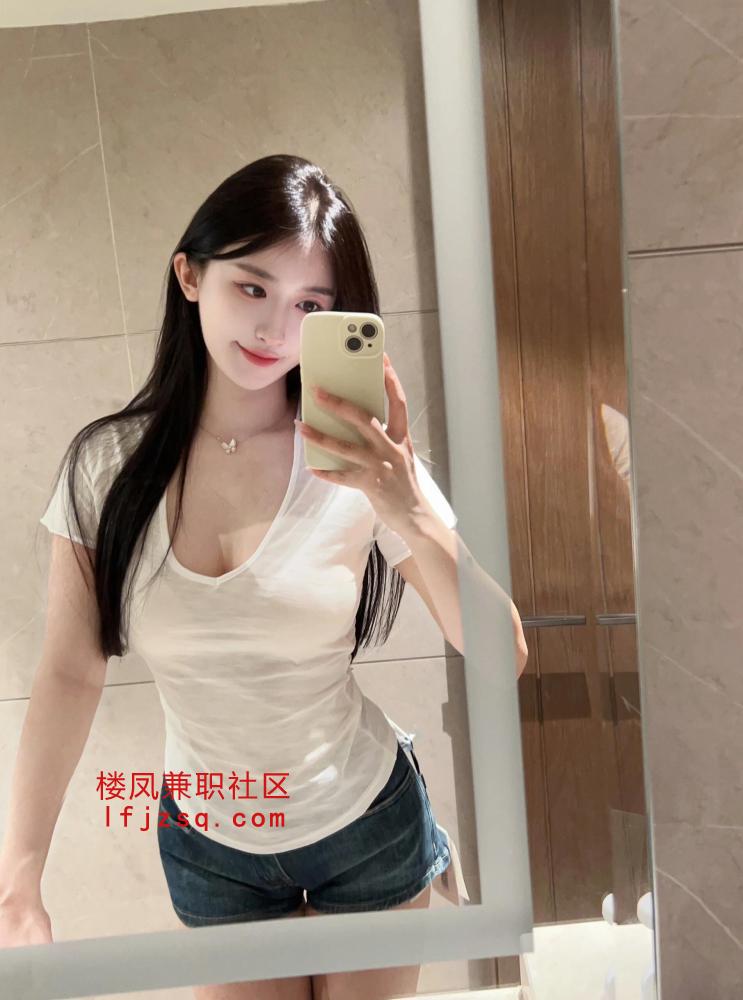 常熟极品女大学生下海逼紧致水多皮肤白净很会叫床
