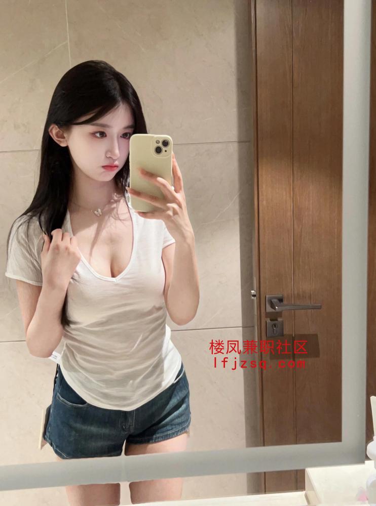 常熟极品女大学生下海逼紧致水多皮肤白净很会叫床