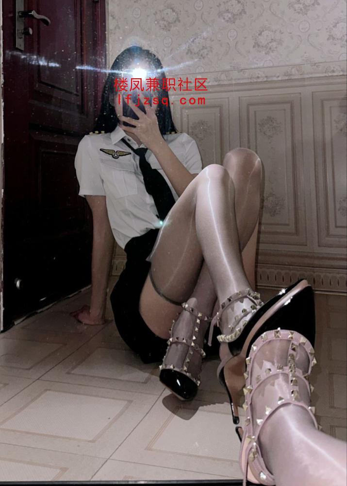 石家庄反差长腿御姐，床上淫荡欲求不满