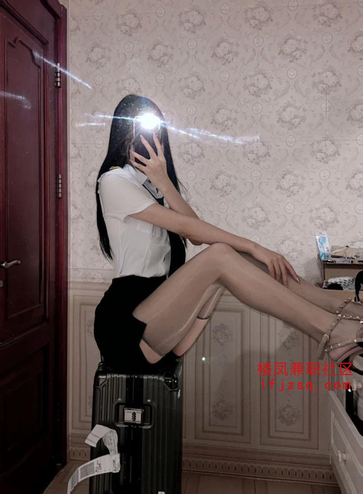 石家庄反差长腿御姐，床上淫荡欲求不满