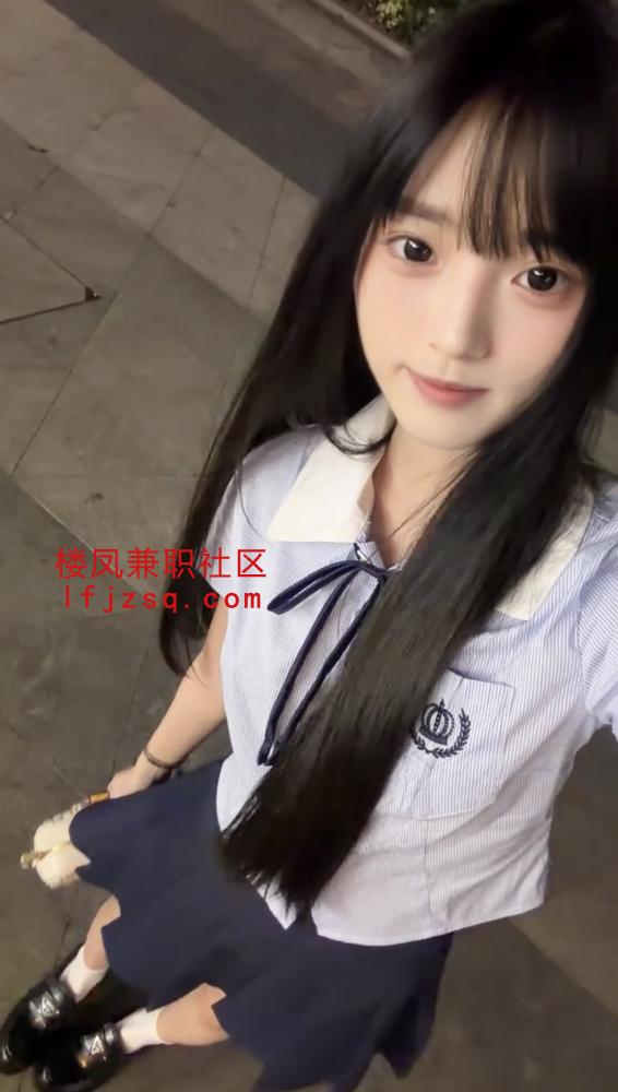 新市真实00后兼职白虎粉嫩多汁会夹会吸