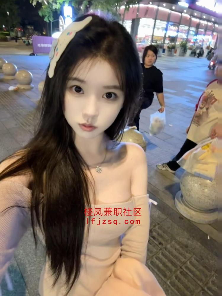 武昌漂亮妹妹粉前凸后翘蜜桃臀嫩逼水多