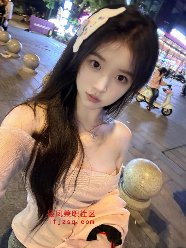 雁塔刚下海兼职三点粉嫩白虎身材好水嫩多汁兼职女孩