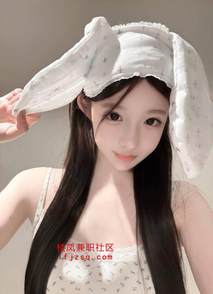 武汉制服黑丝诱惑妹按摩