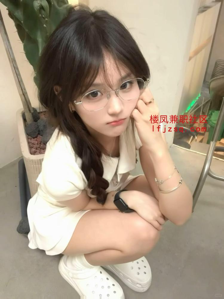 刚下海兼职05后白臀小骚货夹吸爽爽会喷水