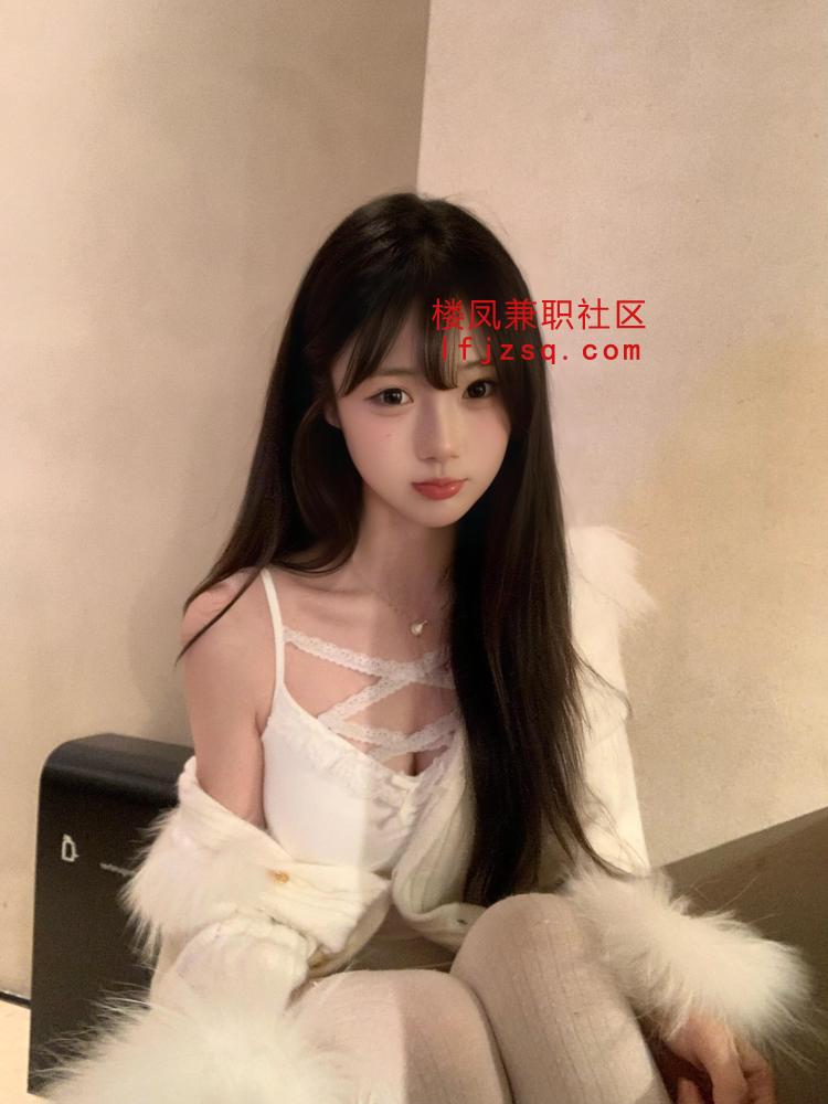打卡身材苗条风骚妹子