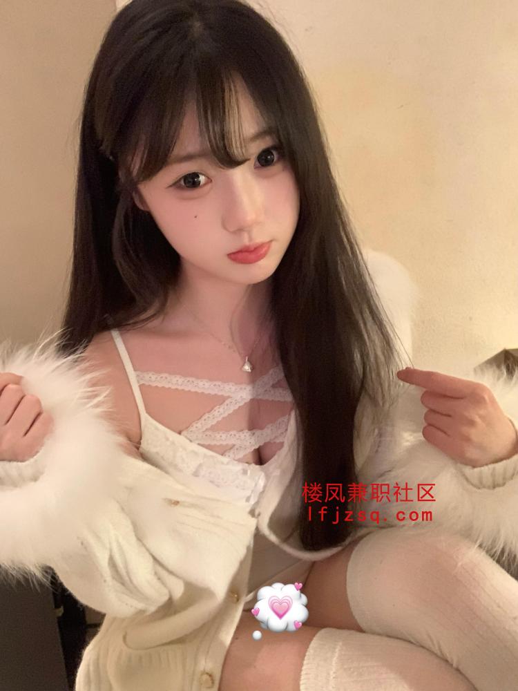 打卡身材苗条风骚妹子