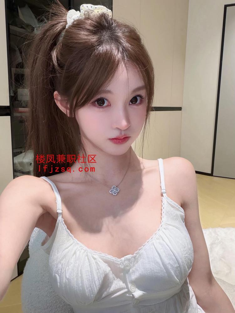 骚货大长腿人美三点粉纯欲风