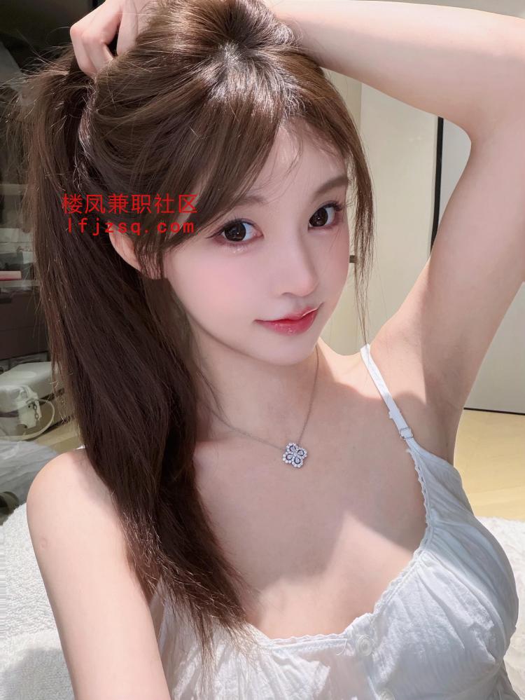 骚货大长腿人美三点粉纯欲风