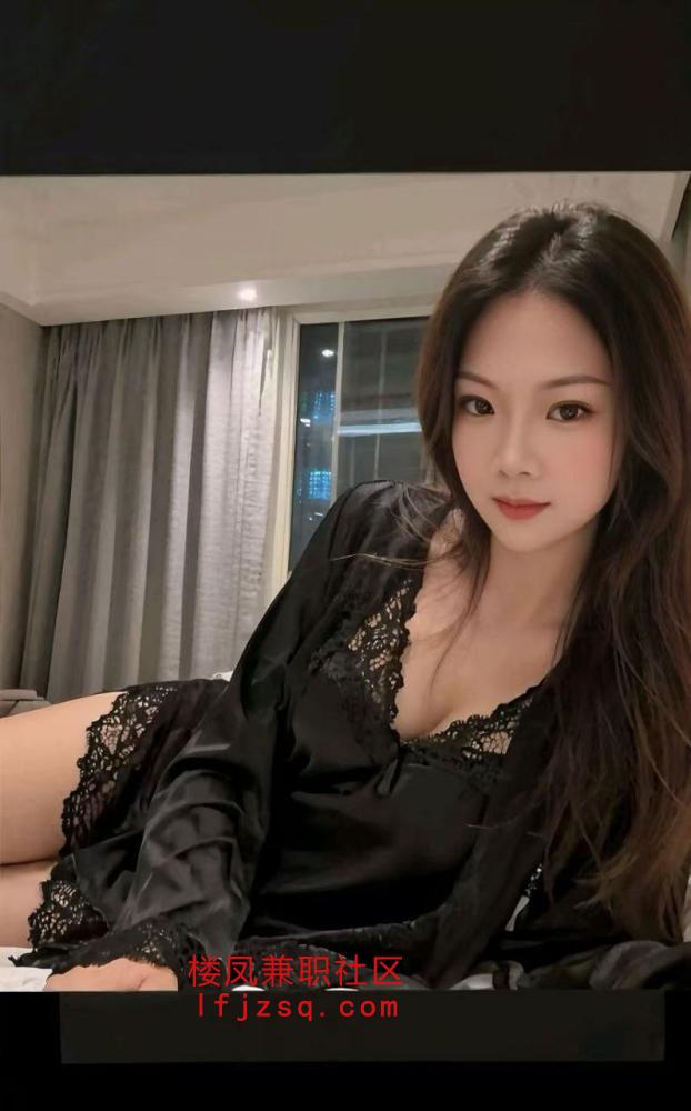 重庆学妹白虎前凸后翘技术一流