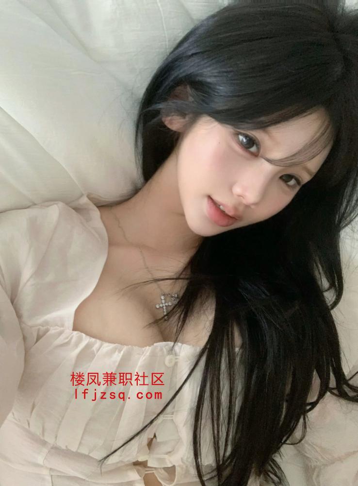温州顶级颜值大胸尤物妹妹，床上双乳摆动乳交天花板