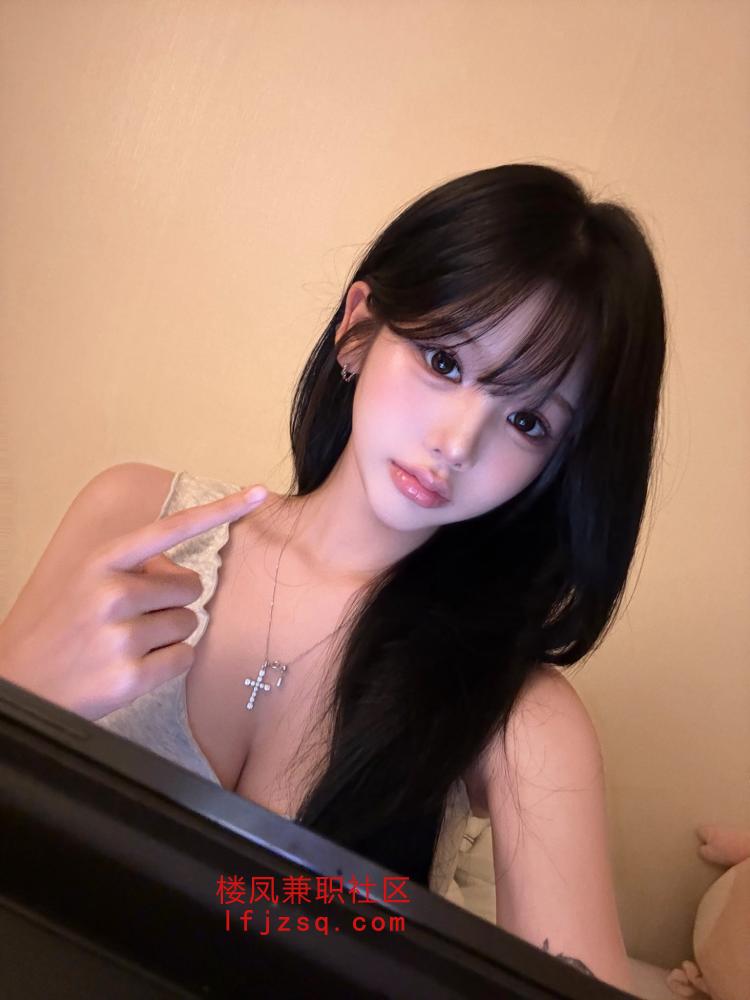 三亚清纯可爱白皙三点极品老师
