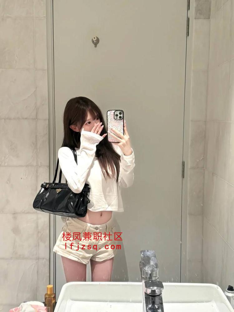 泰州三通白嫩骚母狗特服