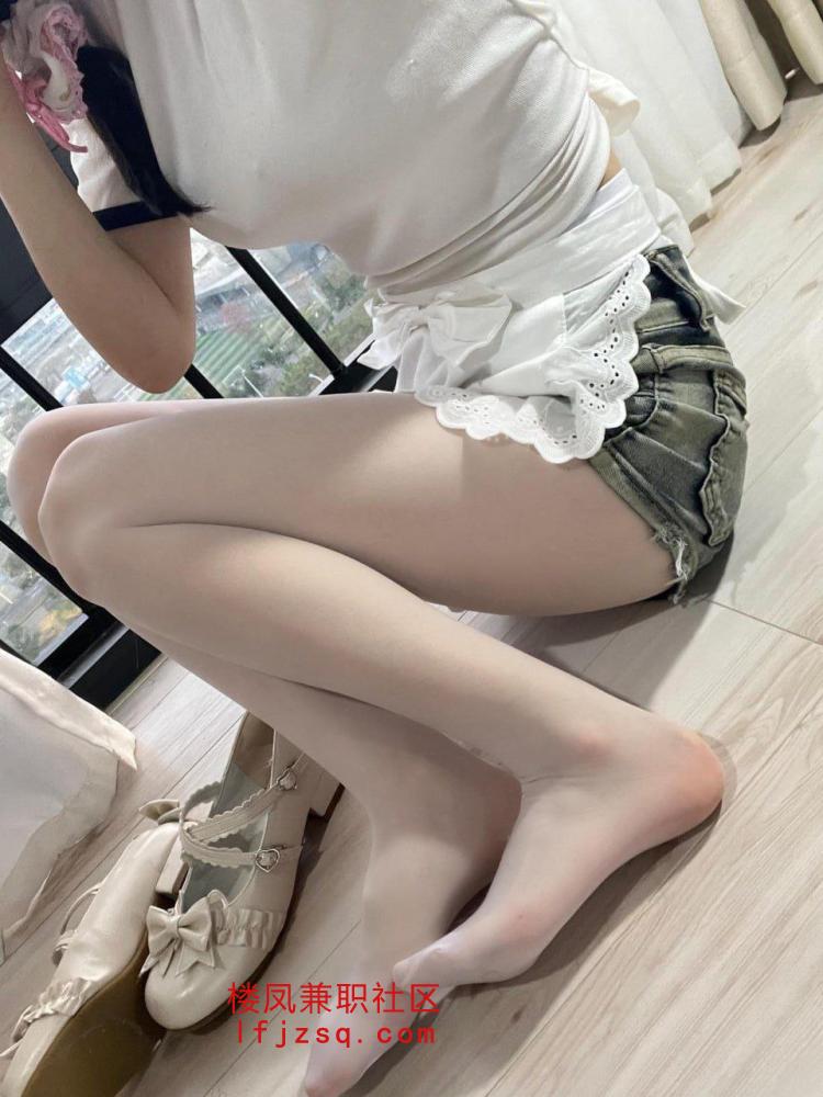厦门20岁妹妹肤白貌美大长腿可调教
