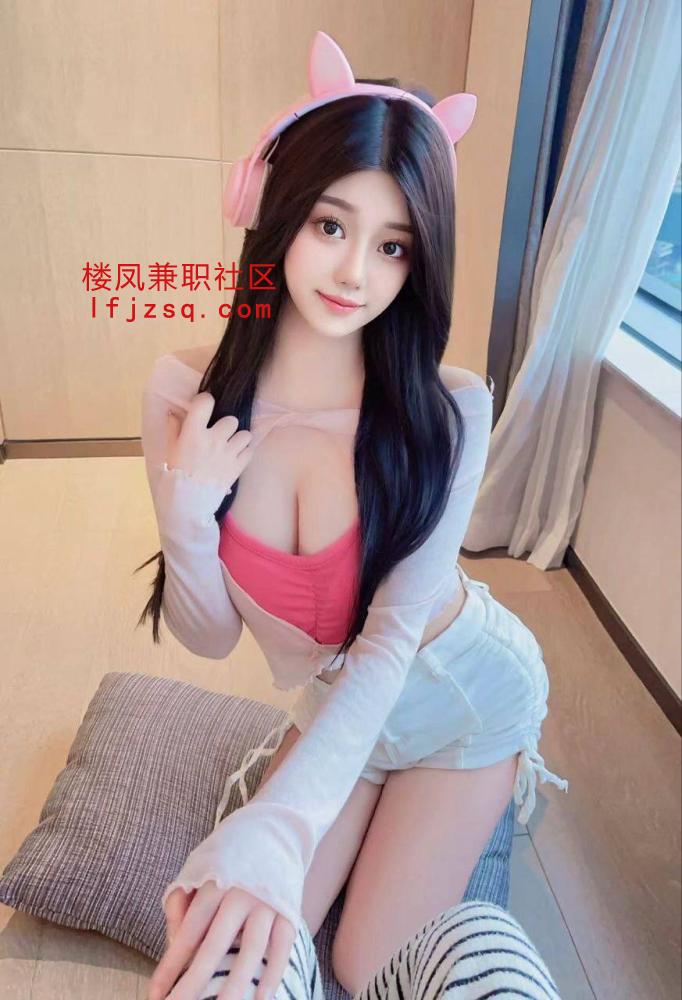 南京嫩妹肤白貌美水多屁股大