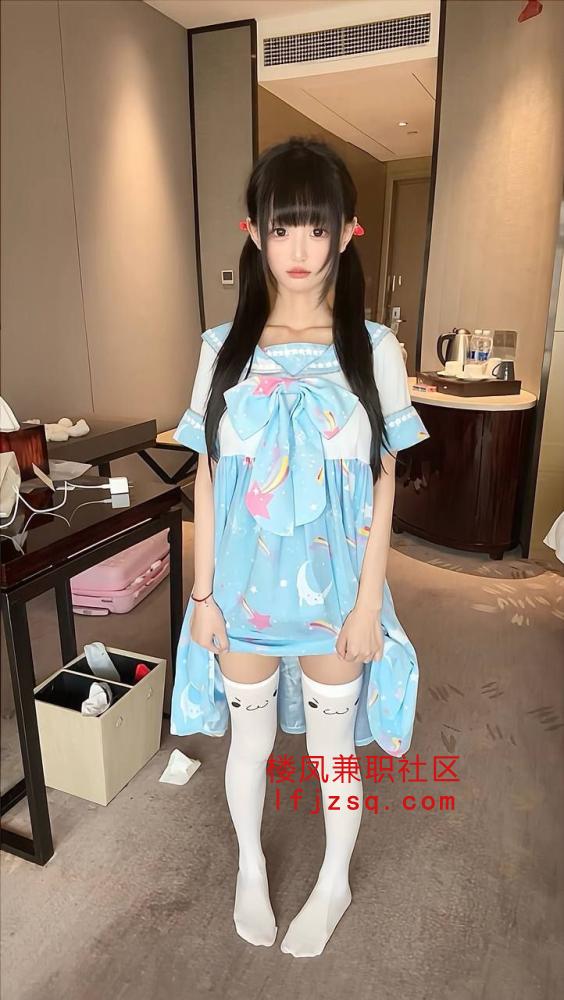 中山魅惑白嫩光滑莉娜