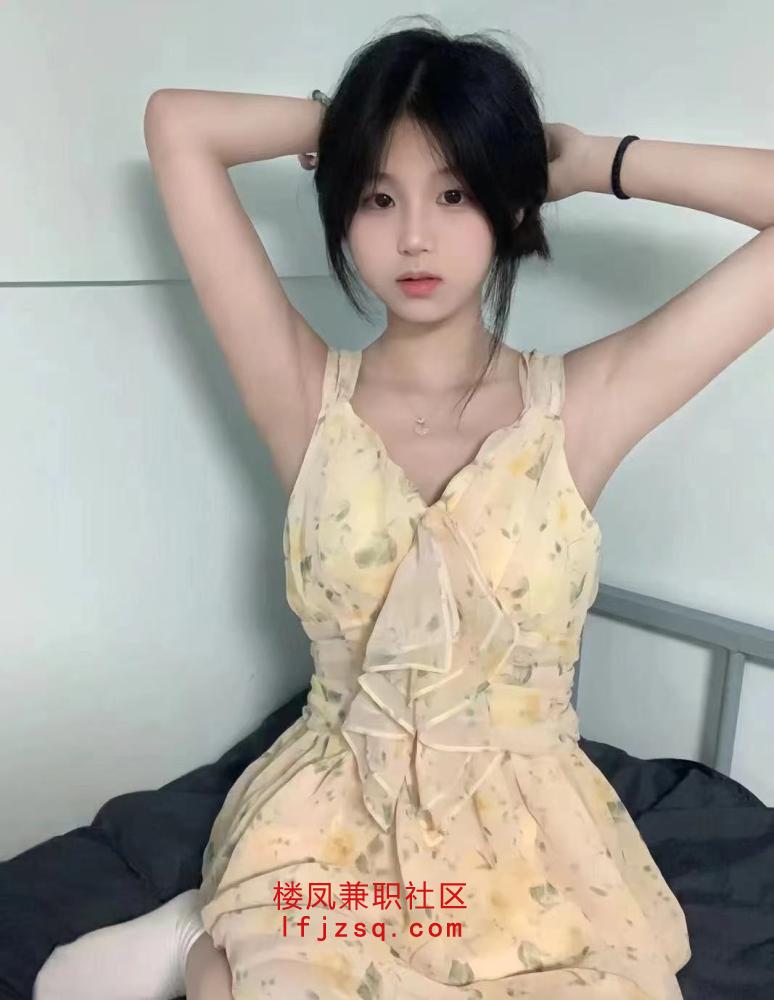 超粉嫩邻家妹妹真的好有征服感刚下海不久好紧