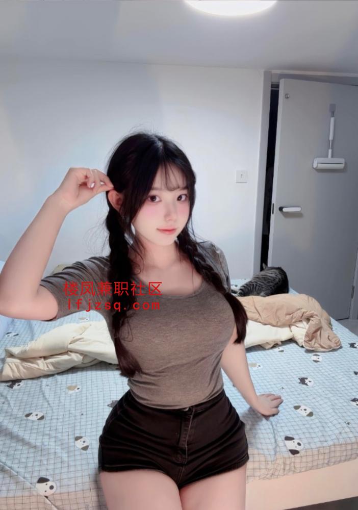 泉州一线天嫩鲍小妹