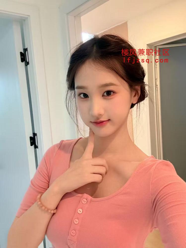 长发飘飘丝袜美腿御姐