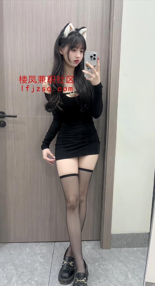 天津市可听话的小姐姐。