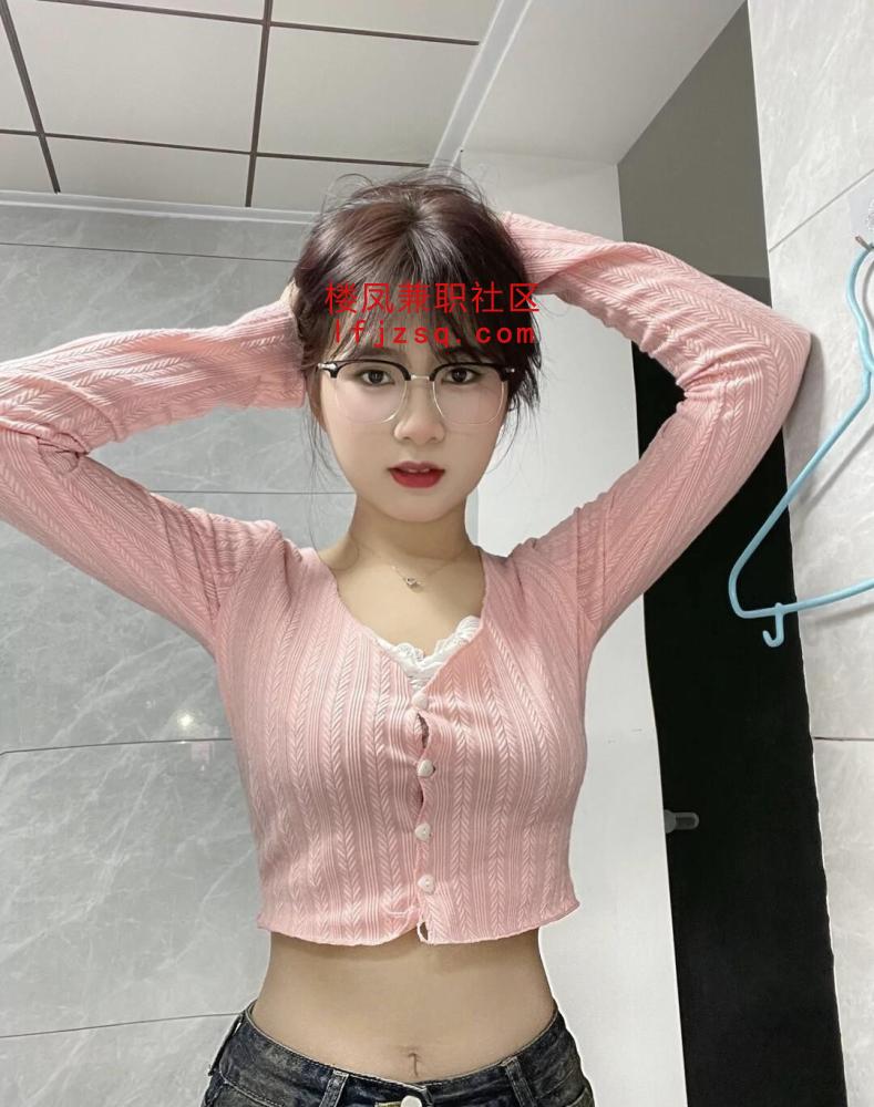 单纯00后小妹身材御姐粉嫩多汁兼职