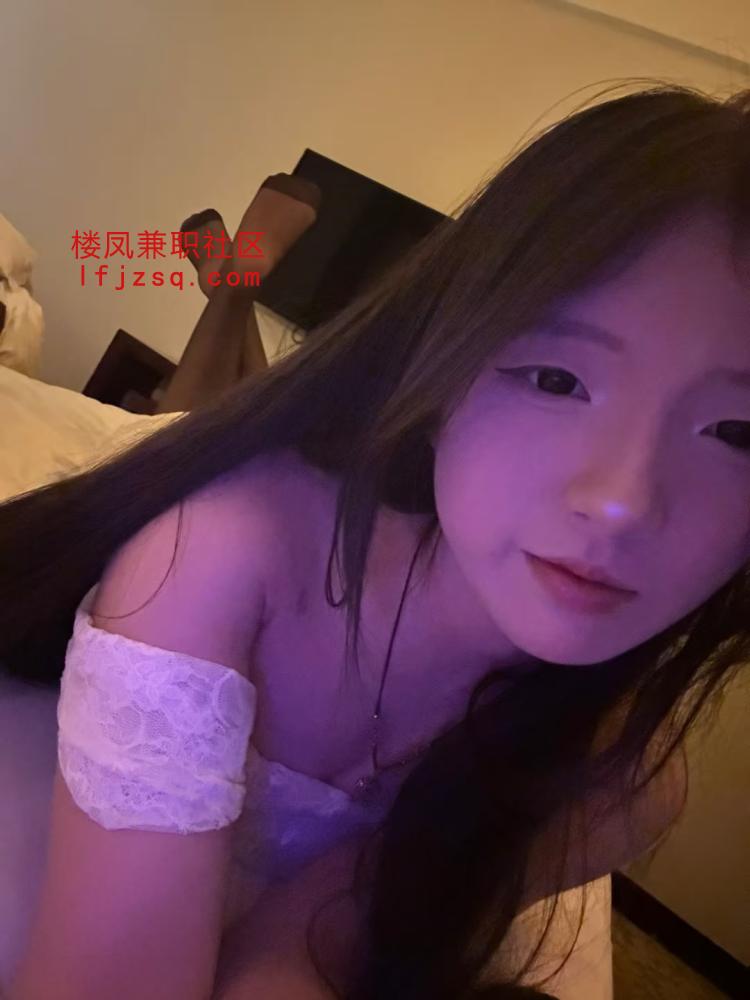 白嫩温柔小姐姐 身材一流