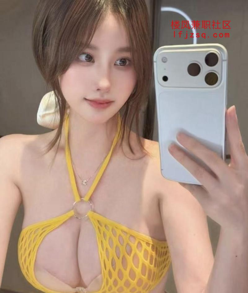 能吸会夹还可以喷水的大奶少妇