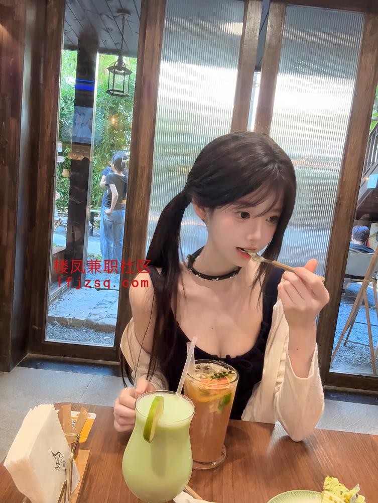 宝山19岁新茶敏感体质迷情投入粉嫩桃穴顶美