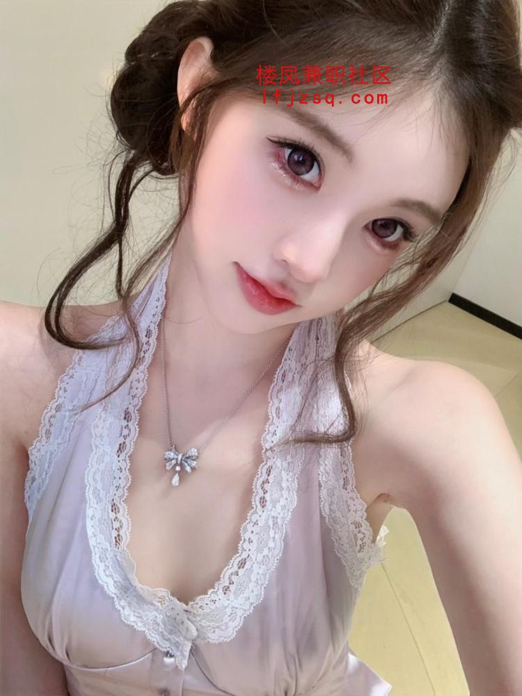 娇躯灵动十分诱人小骚妹