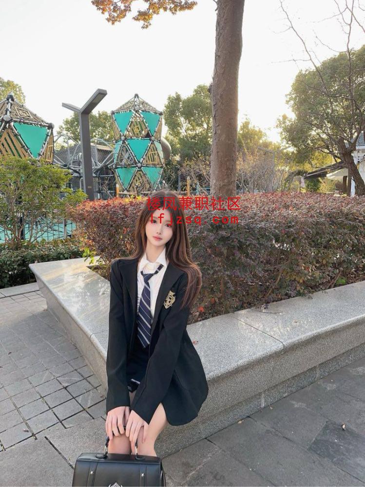 制服大学生萝莉在线兼职