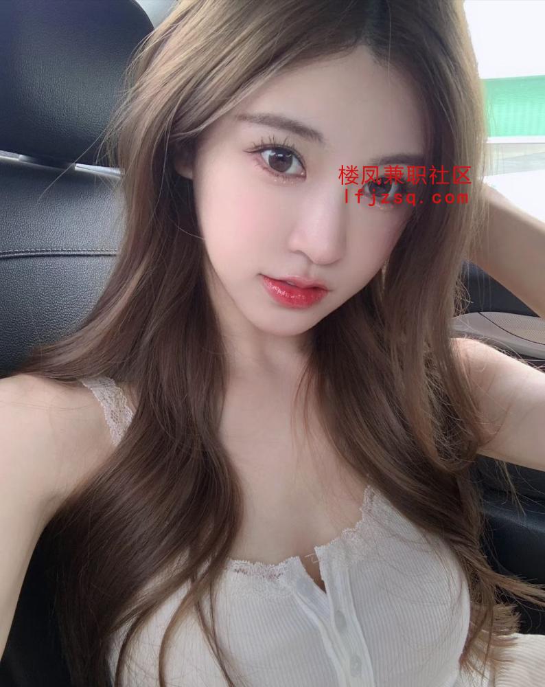 贵阳高颜小妹粉嫩骚穴淫水拉丝