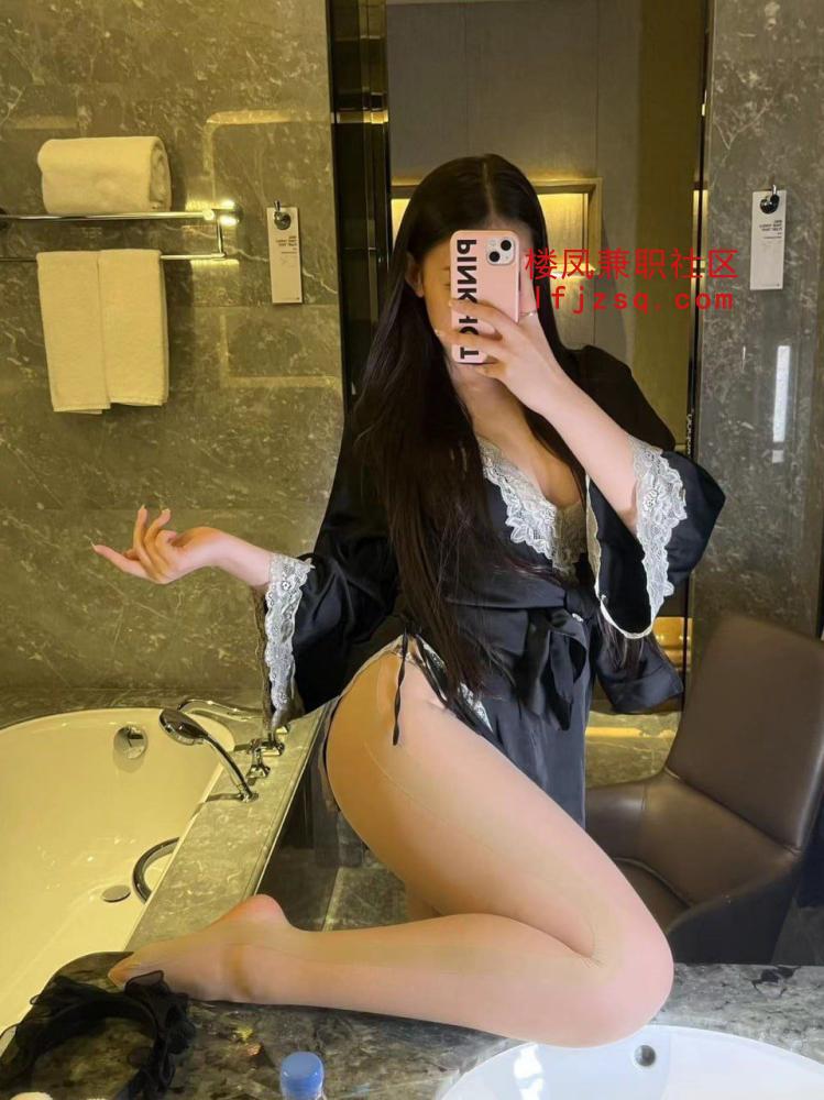 海口超高颜值妹纸下海捞金，床上技巧一流，女神级别