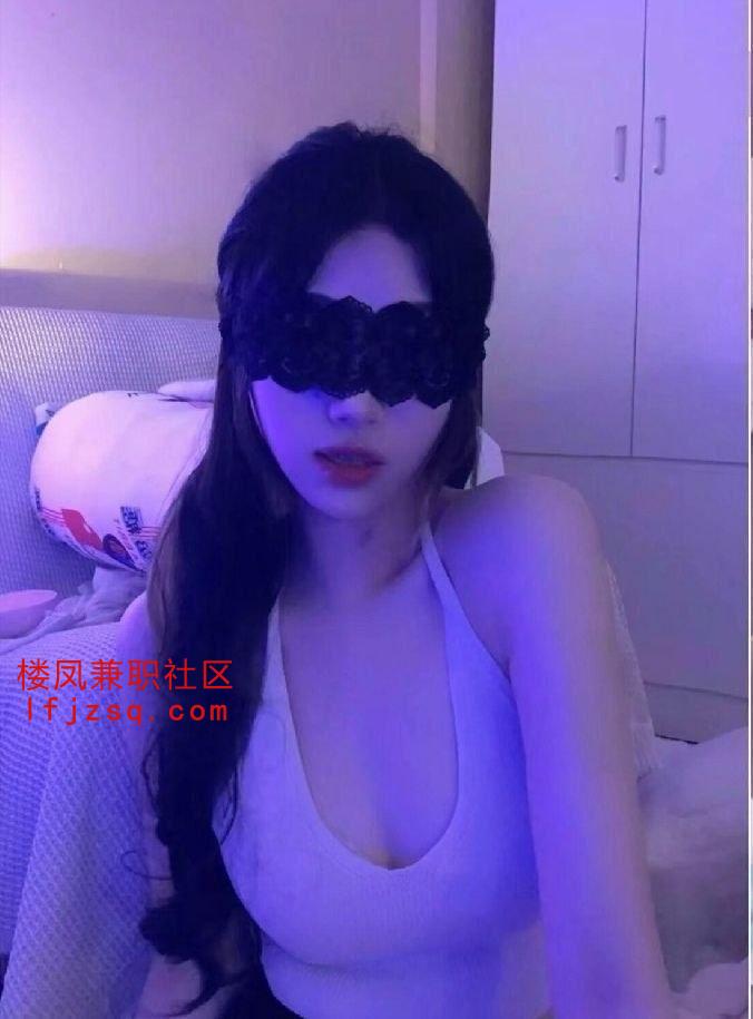 粉粉嫩嫩的白虎学妹