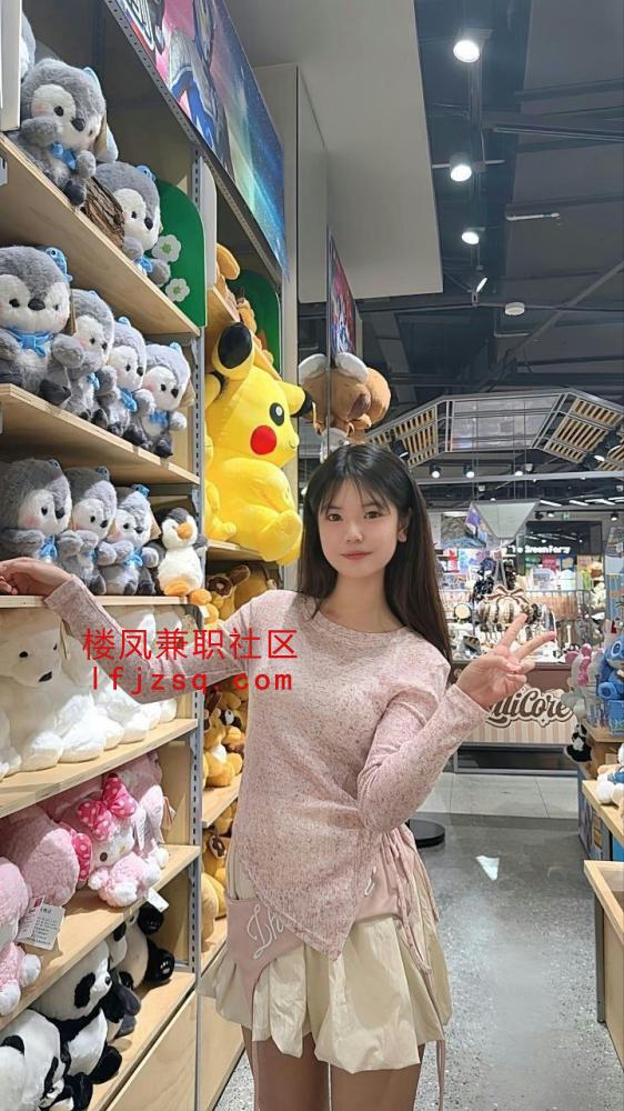 南宁寻欢可舌吻骨感美女黑丝