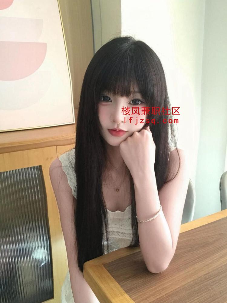 汕头反差制服小骚货