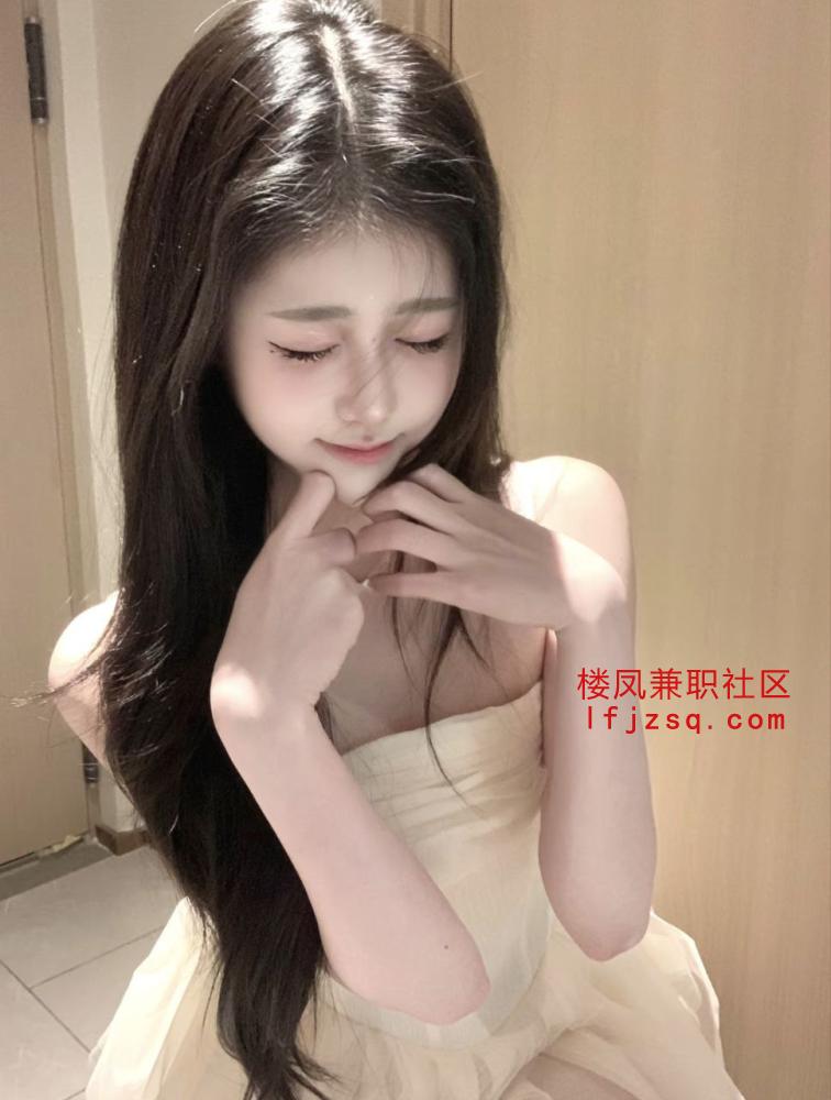 洛阳妹妹三点粉嫩双乳傲人