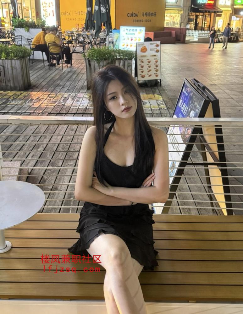 长腿尤物放荡不羁配合各种姿势