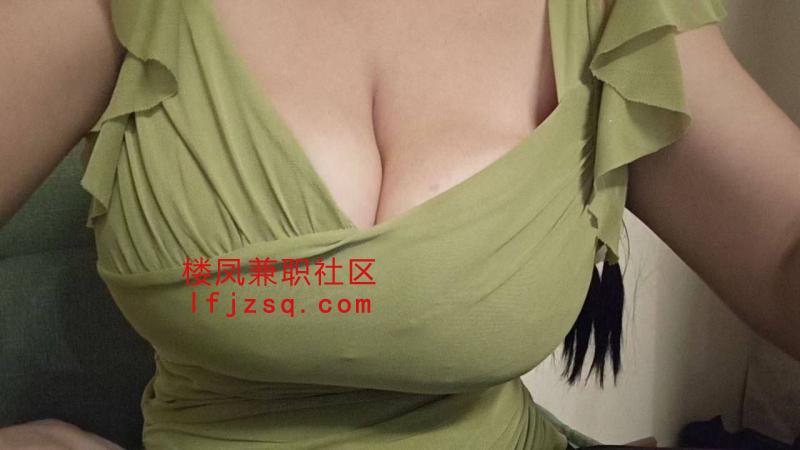 高颜值母狗口交技术顶尖巨乳蜜桃臀会吸会夹