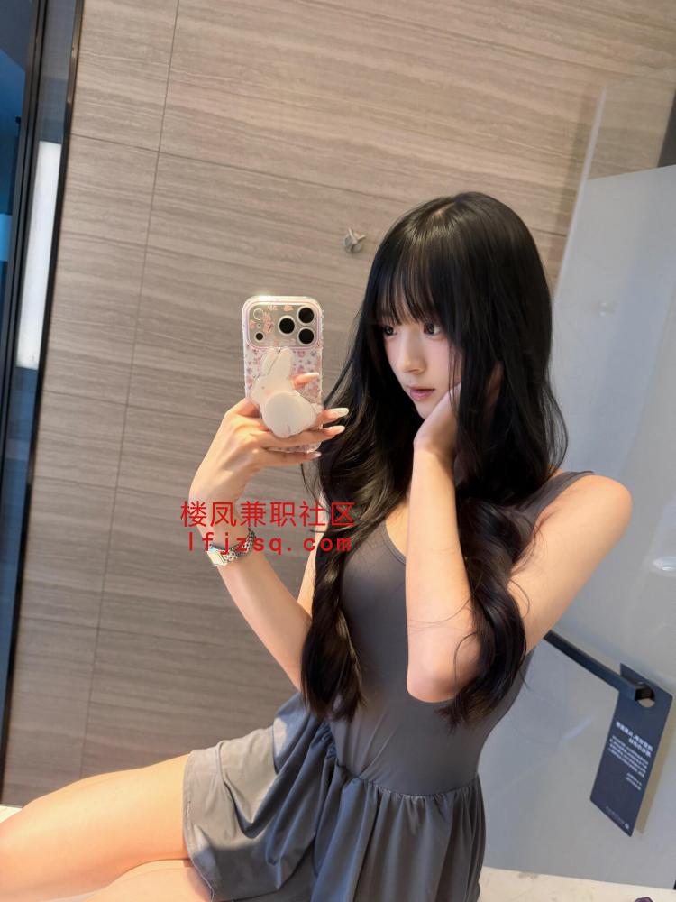 妹妹紧俏粉鲍很会迎合配合