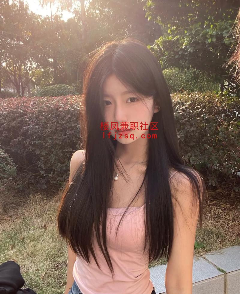 肤白貌美骚嫩妹只外出