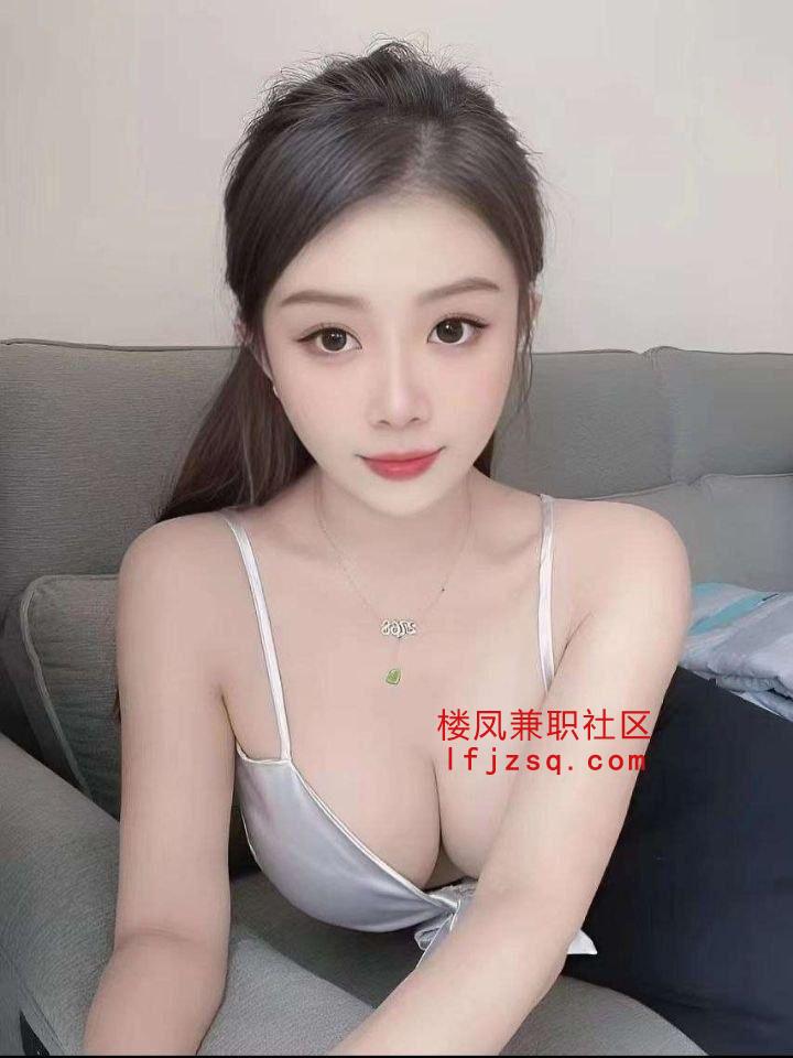洛龙大胸b紧水多多